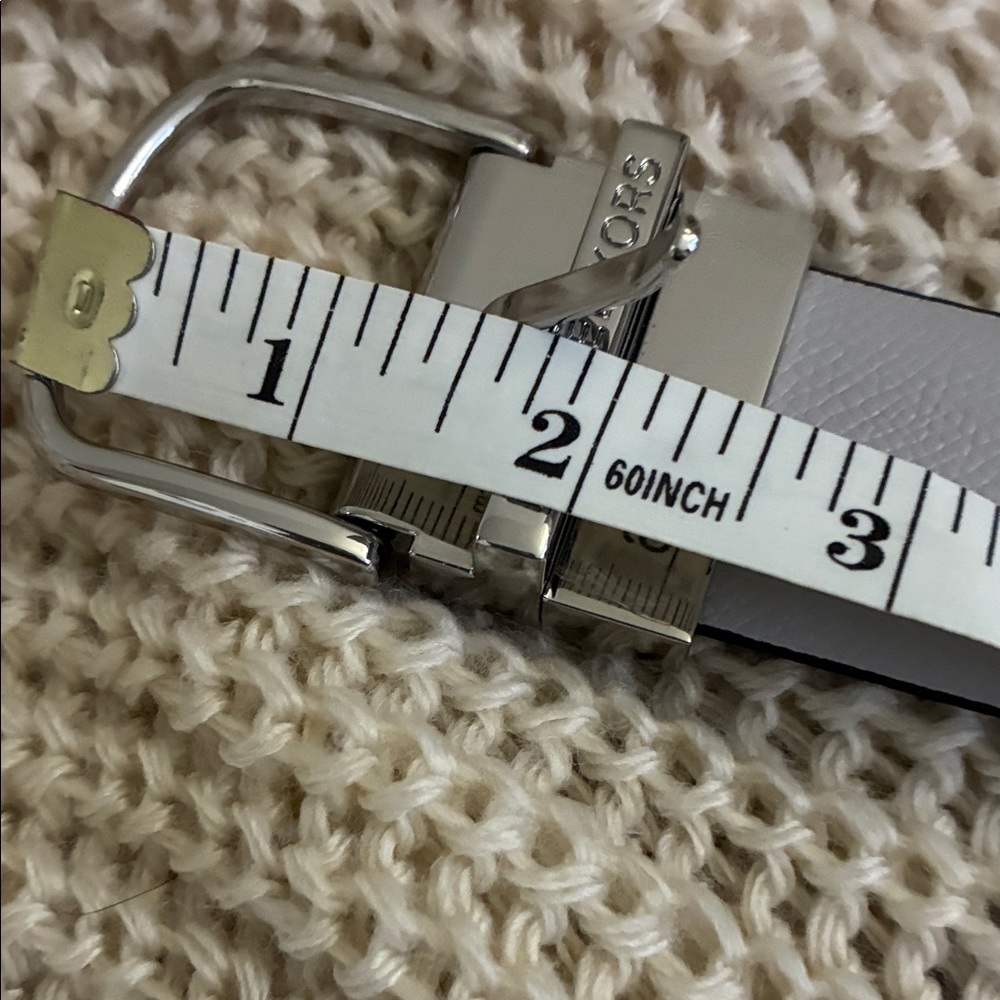 Michael Kors White MK Patterned Belt with Silver Buckle, reversible like new - Picture 5 of 6